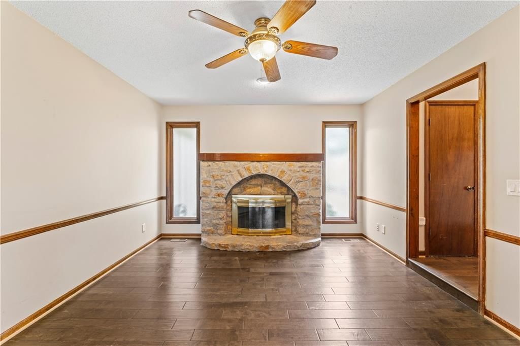 11609 W 109 Street — photo 9