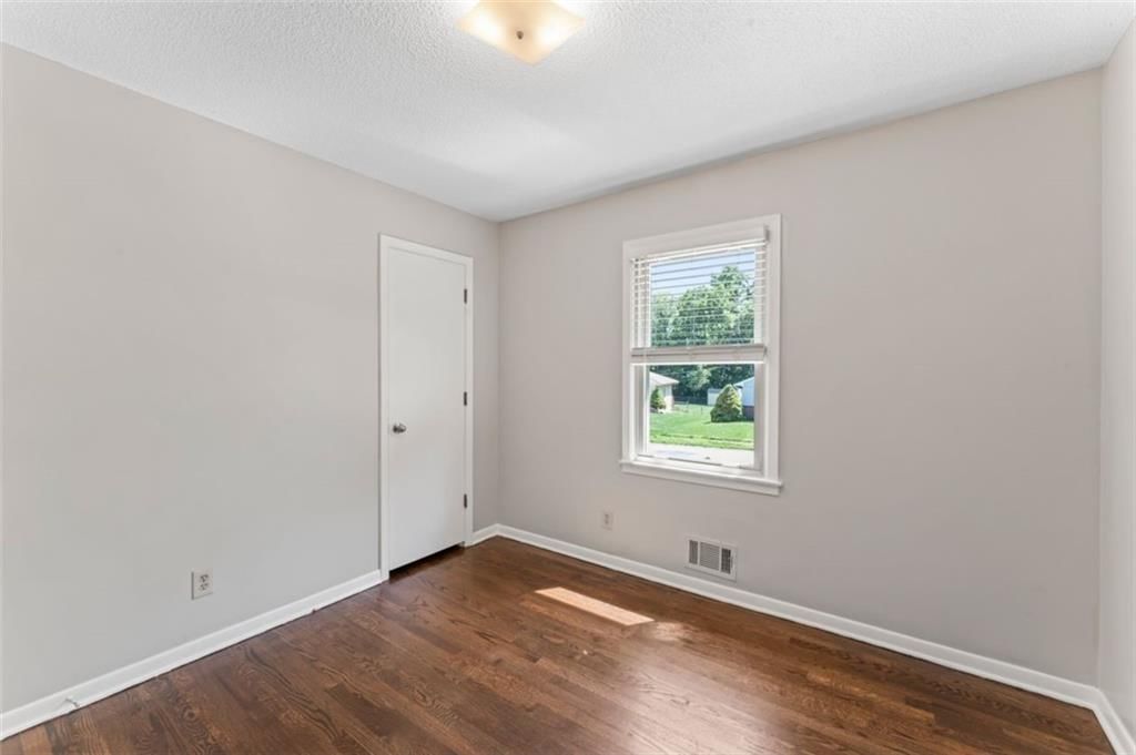 418 SW STRATFORD Road — photo 28