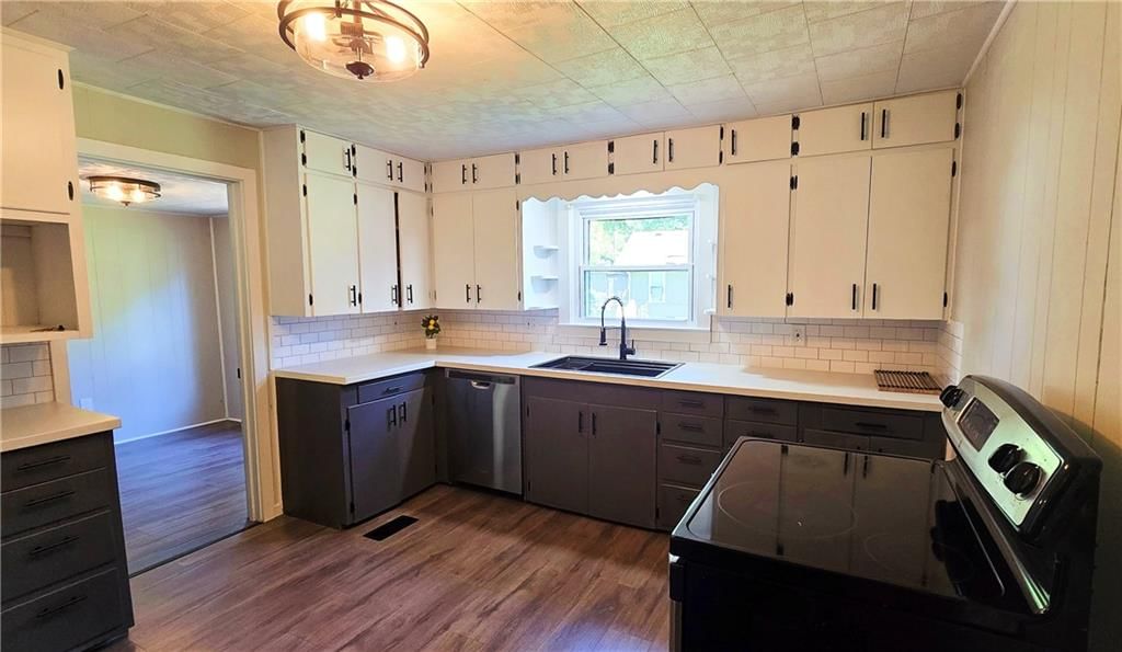 826 S Judson Street — photo 14