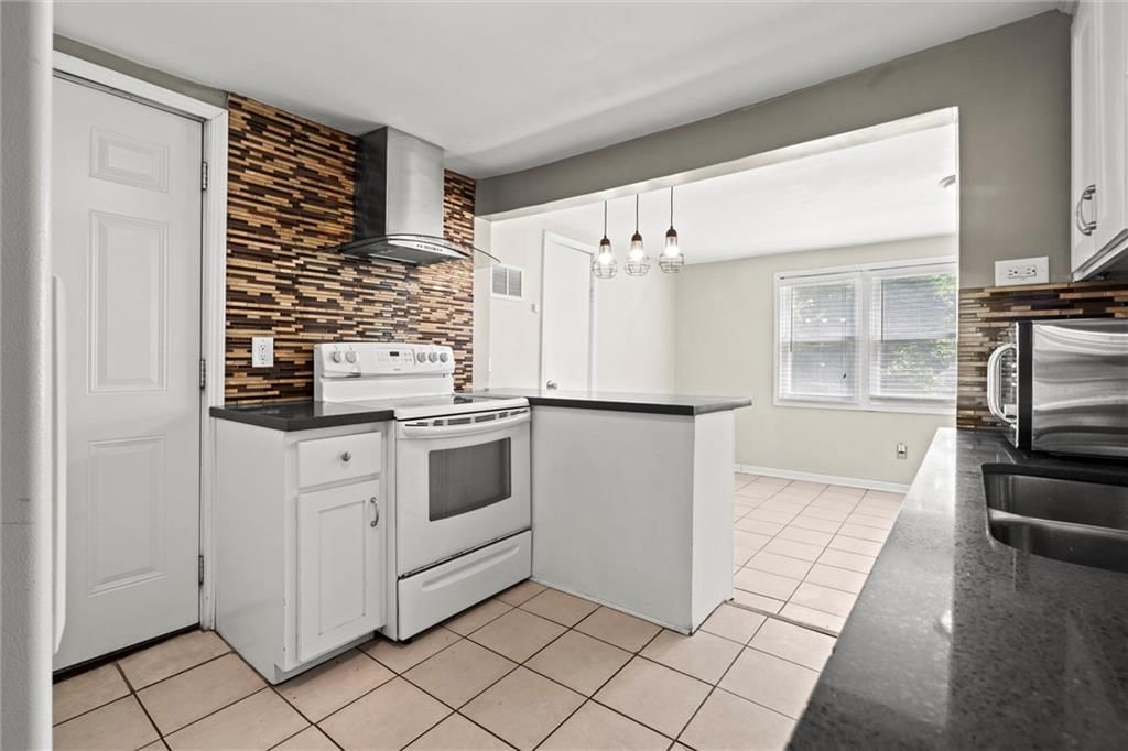 7845 Madison Avenue — photo 11
