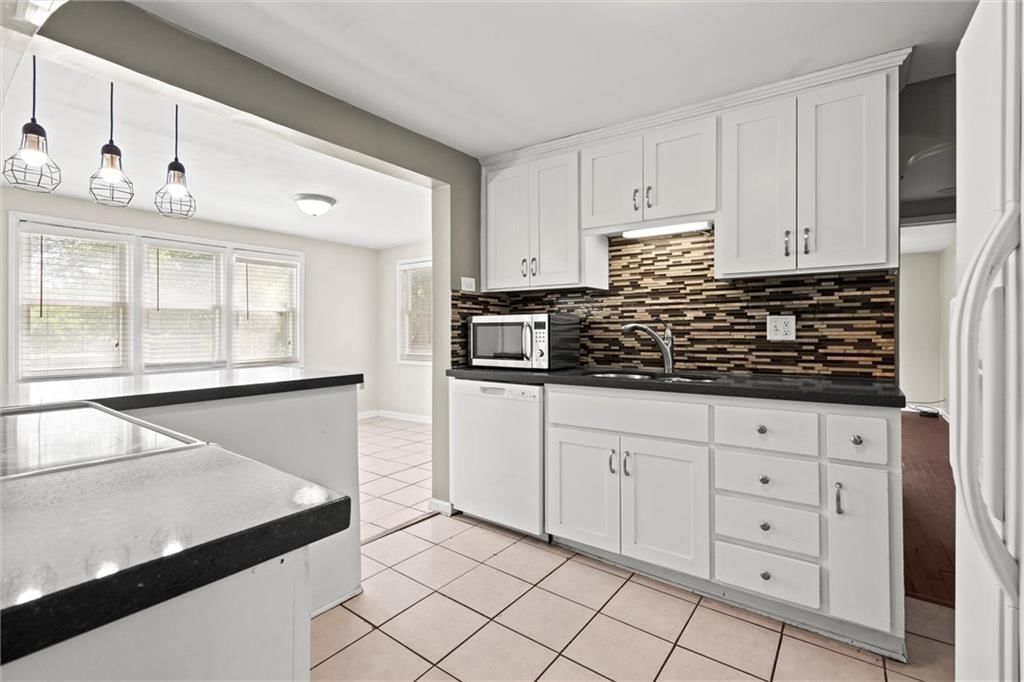 7845 Madison Avenue — photo 12
