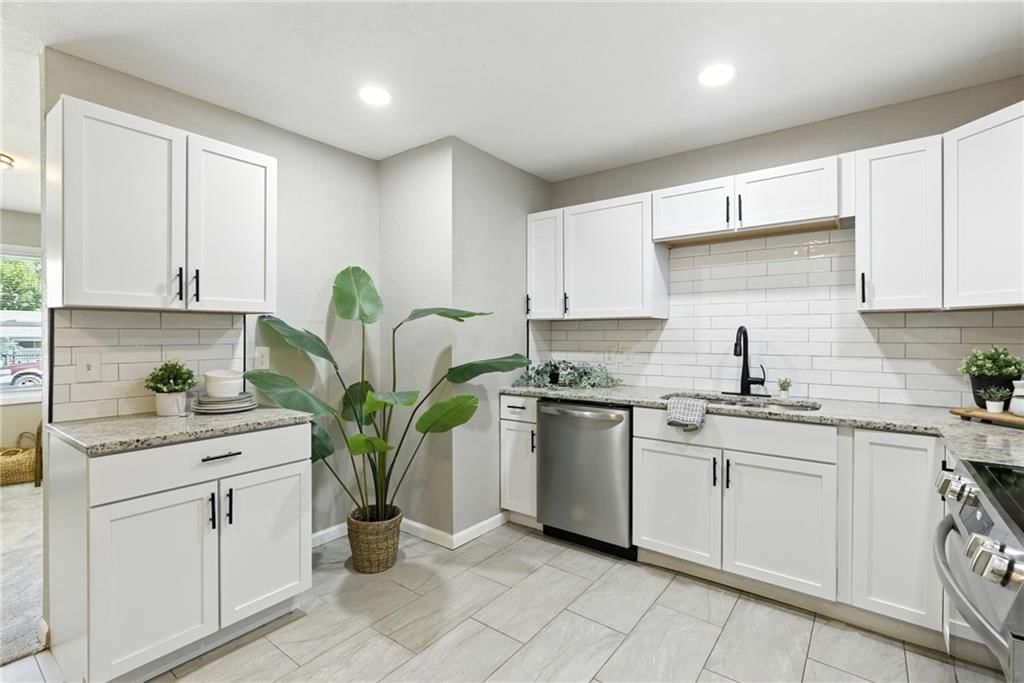 7700 E 110th Street — photo 11