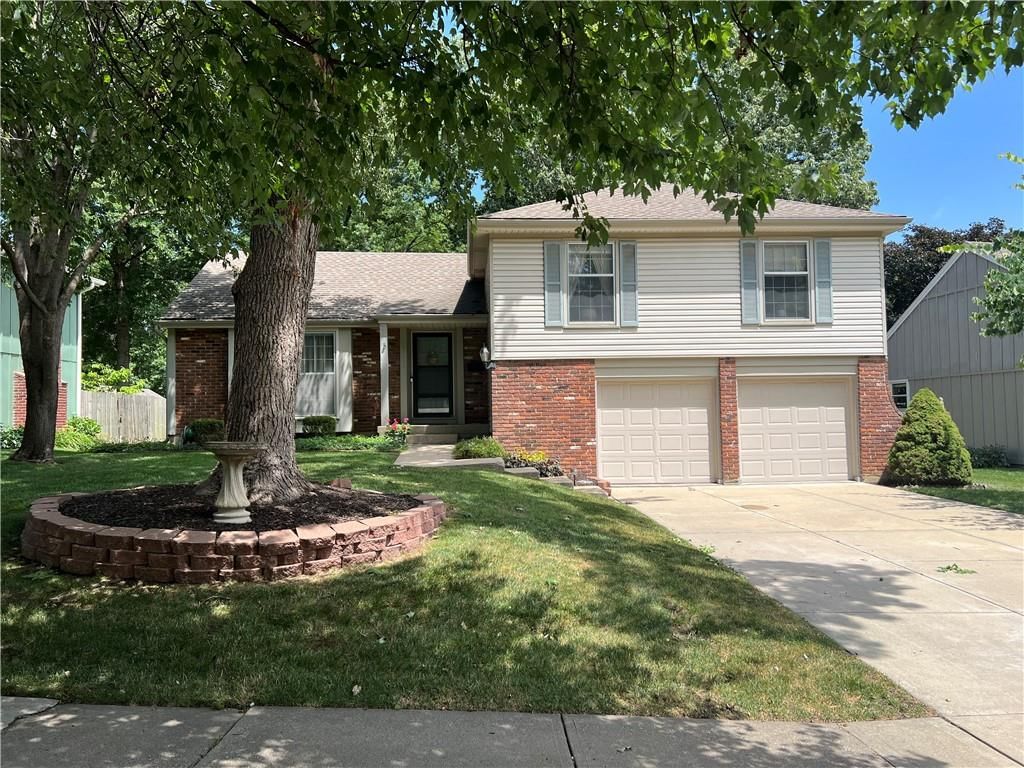 10820 W 101st Street, Overland Park, KS