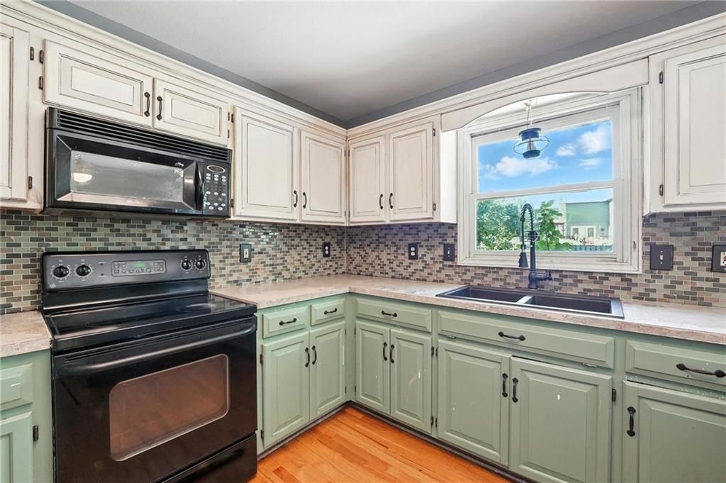 1225 NE KENWOOD Drive — photo 12