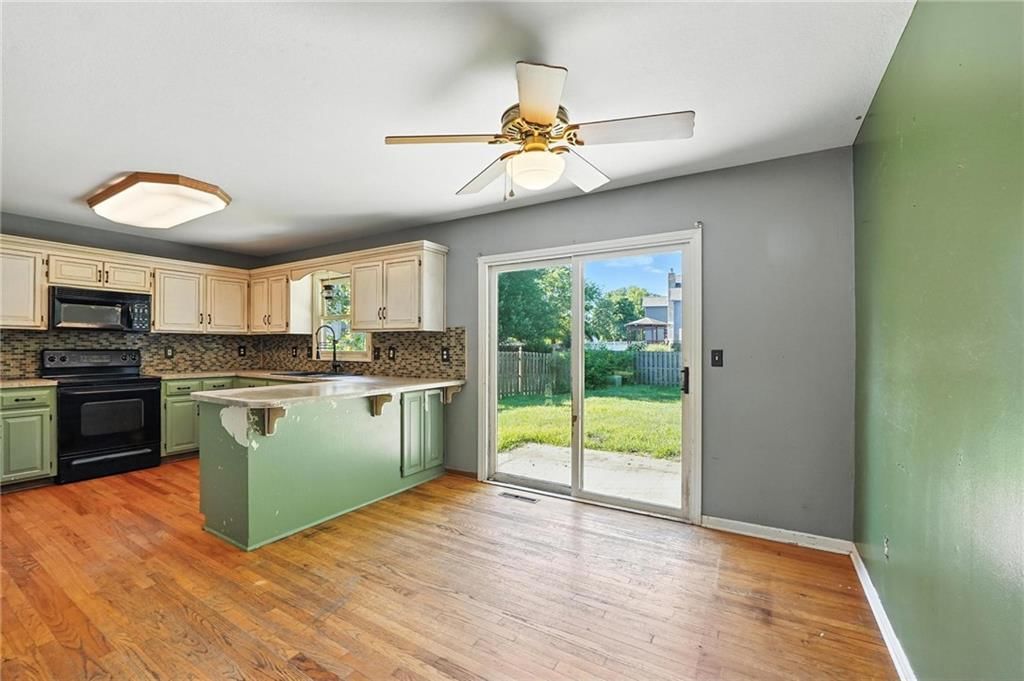 1225 NE KENWOOD Drive — photo 14