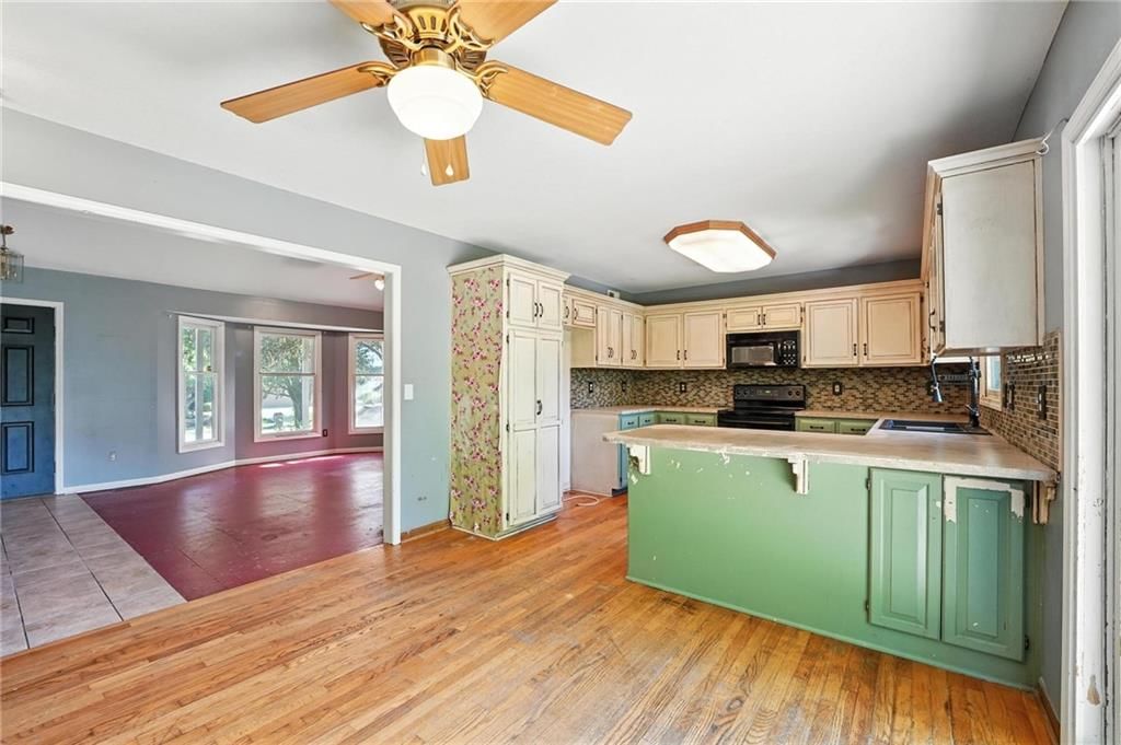 1225 NE KENWOOD Drive — photo 15