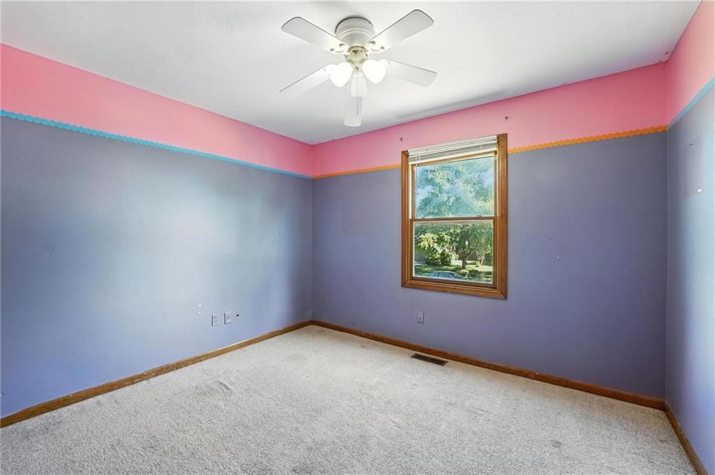 1225 NE KENWOOD Drive — photo 25