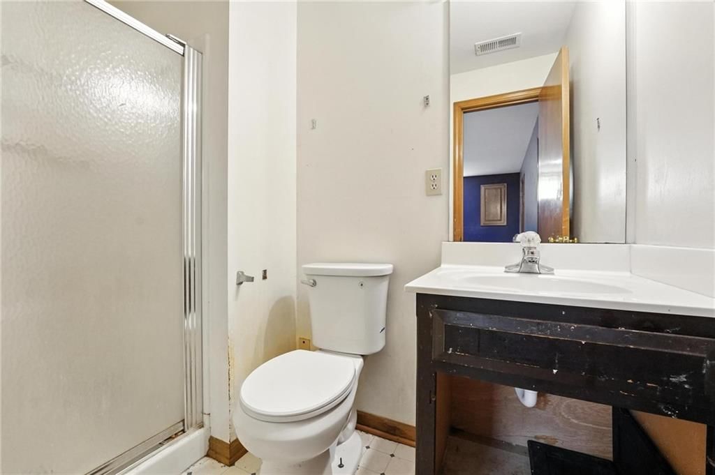 1225 NE KENWOOD Drive — photo 27