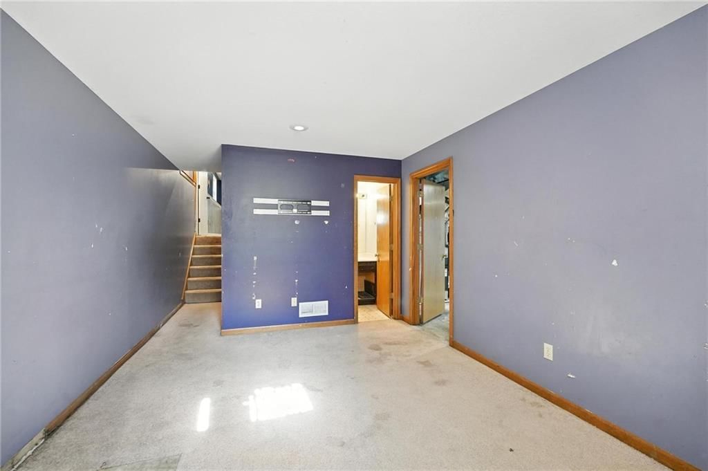 1225 NE KENWOOD Drive — photo 29