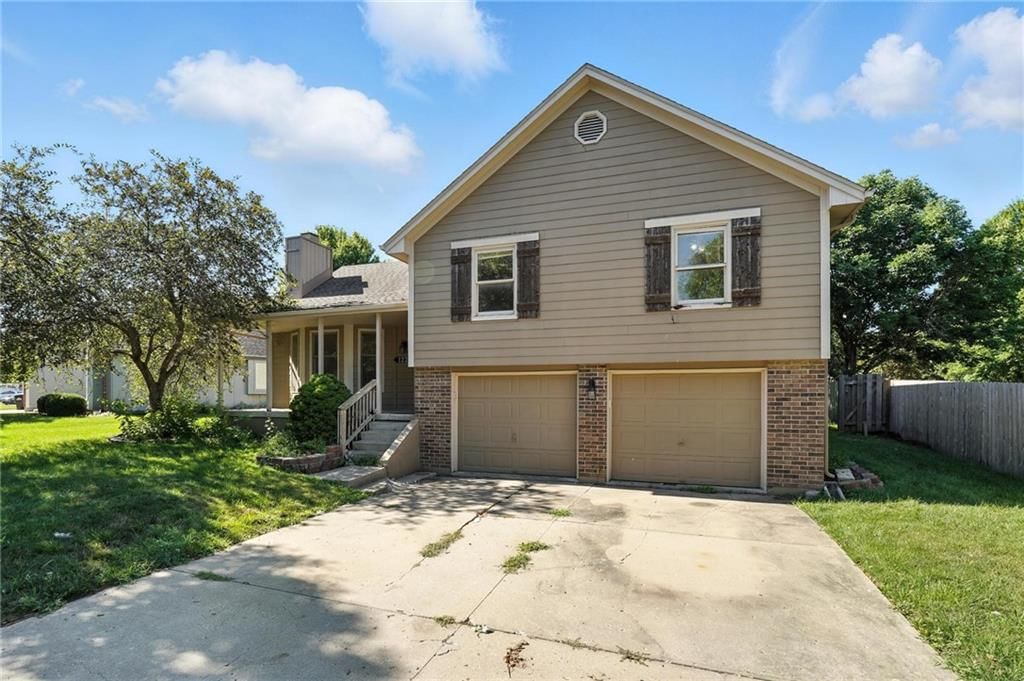 1225 NE KENWOOD Drive — photo 4