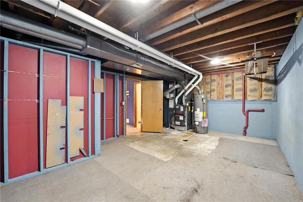 1225 NE KENWOOD Drive — photo 33