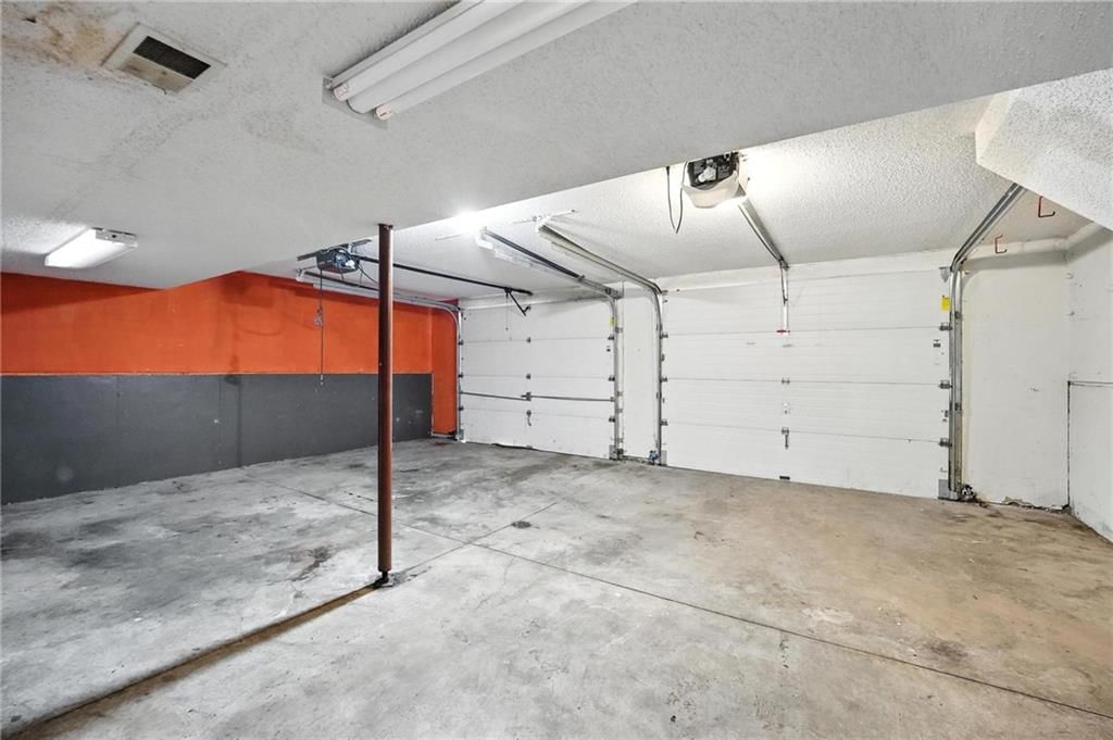 1225 NE KENWOOD Drive — photo 34