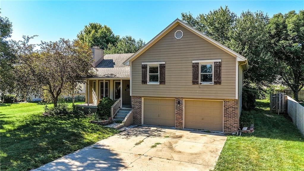 1225 NE KENWOOD Drive — photo 45