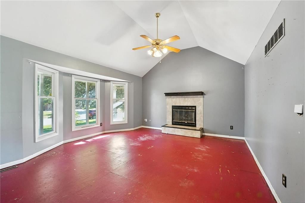 1225 NE KENWOOD Drive — photo 8