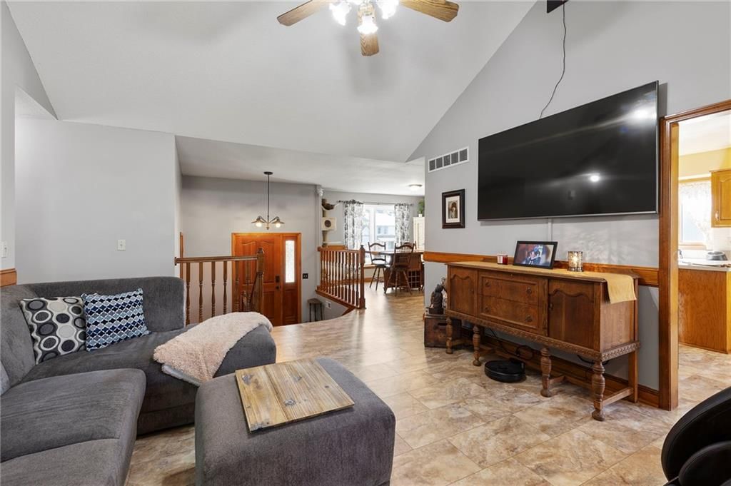 11021 N Grand Avenue — photo 12