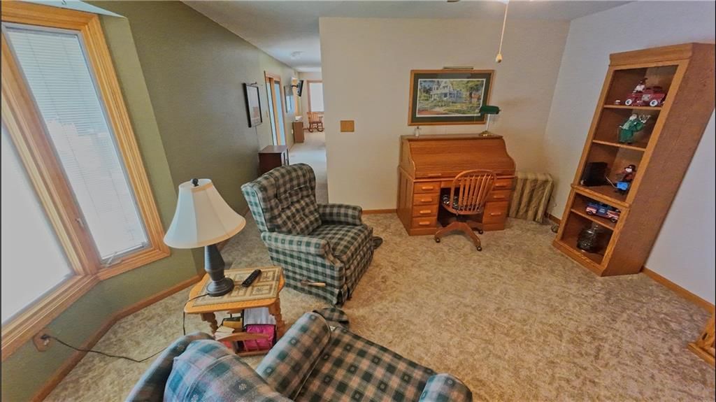 1000 Lake Viking Terrace — photo 14