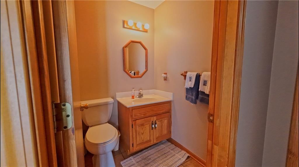 1000 Lake Viking Terrace — photo 4