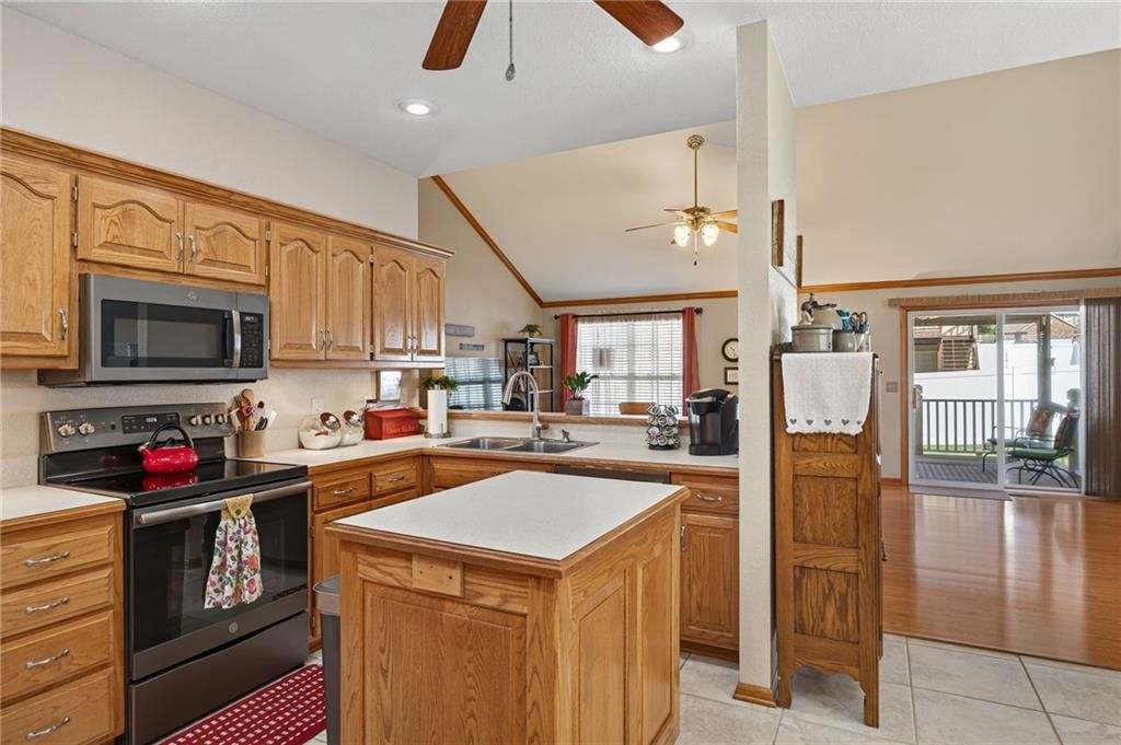 2904 Eastbrook Court — photo 14