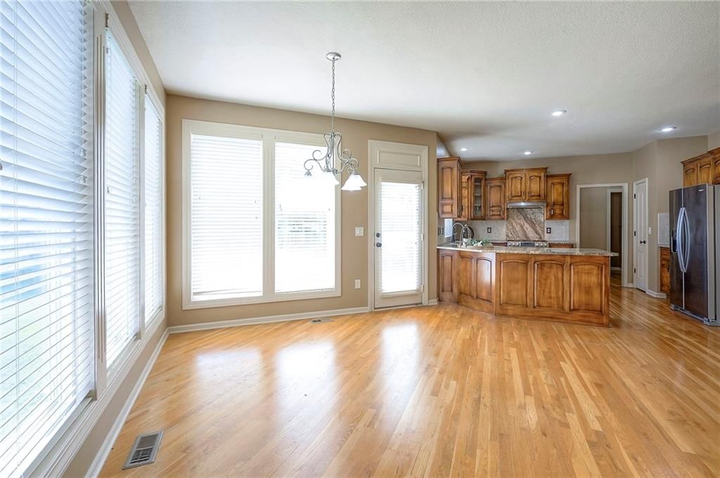 12337 Gillette Street — photo 24