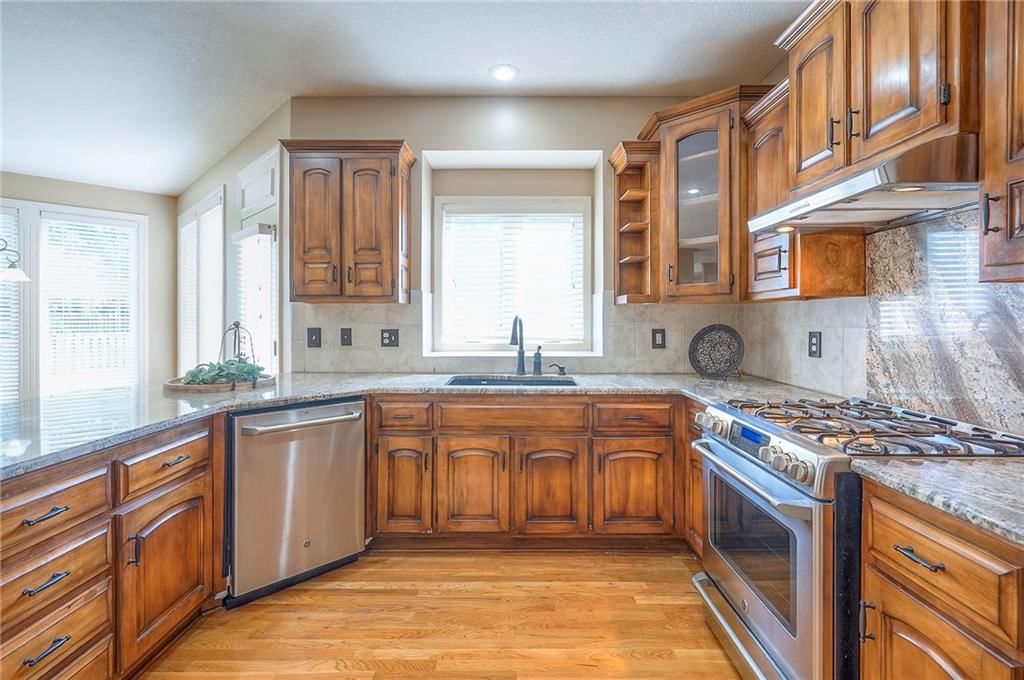 12337 Gillette Street — photo 32