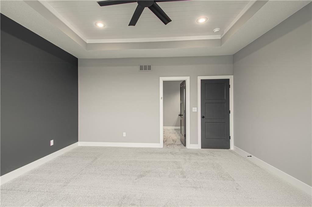 Photo 21 of 45 - 2318 Larkspur Lane