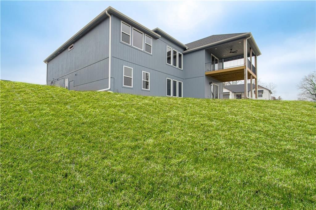 Photo 43 of 45 - 2318 Larkspur Lane
