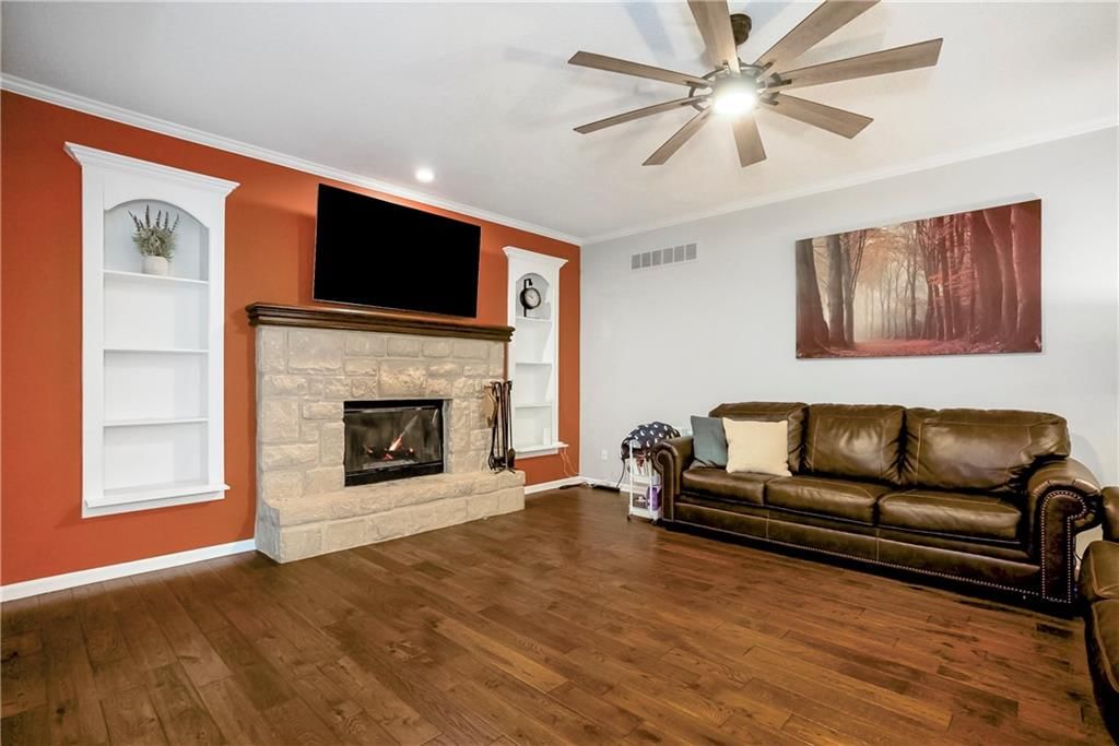 4531 Anderson Street — photo 15