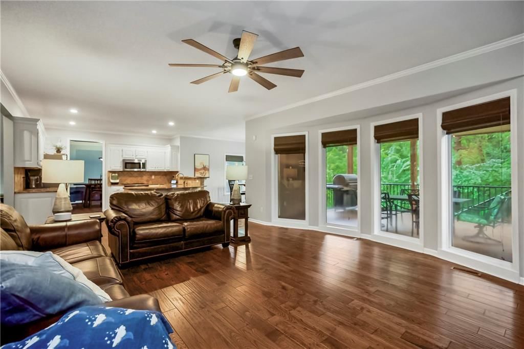 4531 Anderson Street — photo 16