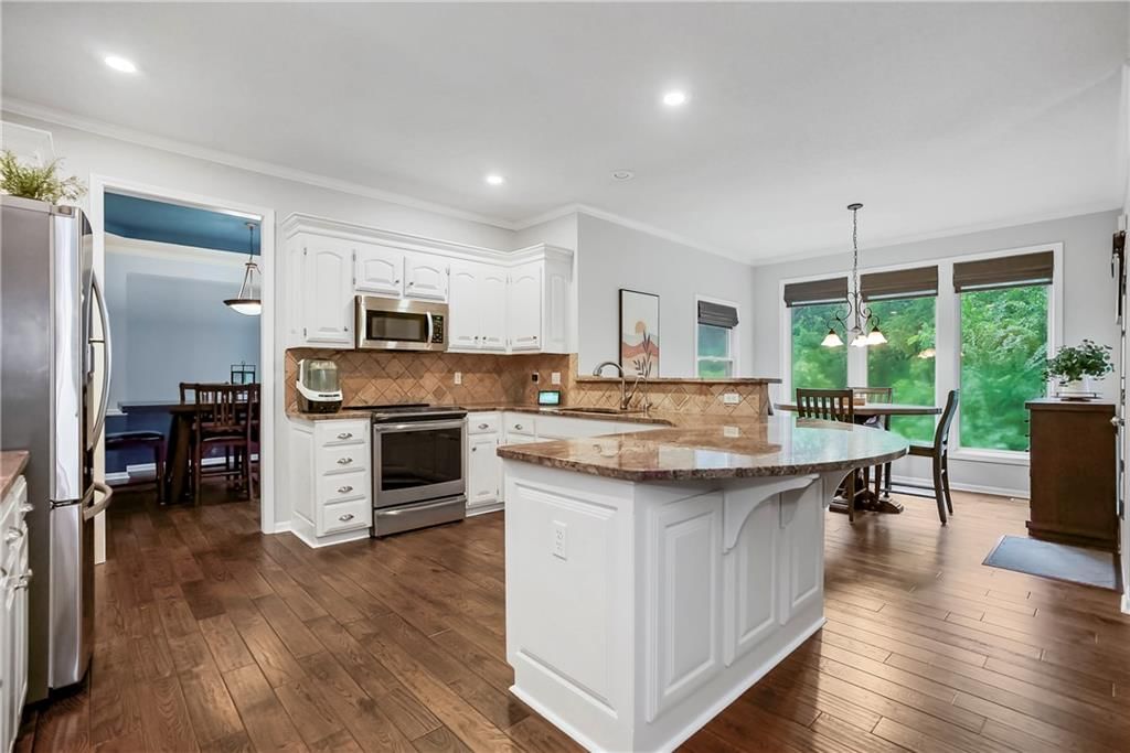 4531 Anderson Street — photo 19