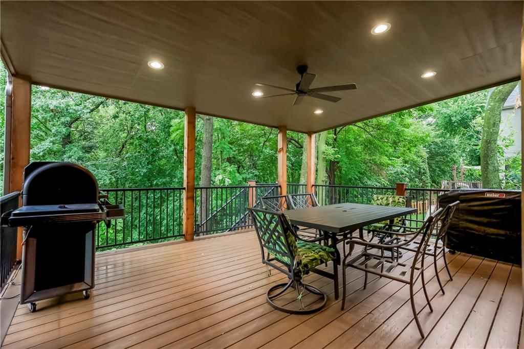 4531 Anderson Street — photo 23