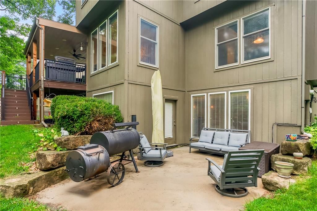 4531 Anderson Street — photo 9