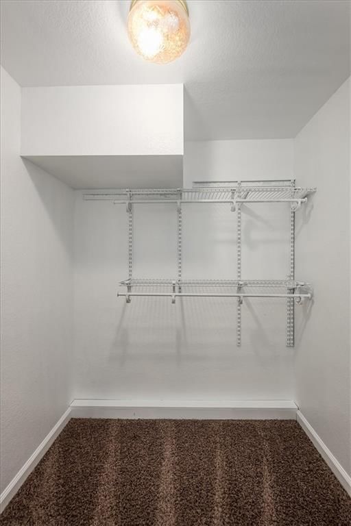 318 Holiday Drive — photo 17