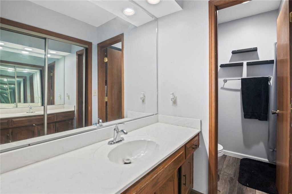 11579 Earnshaw Street — photo 18
