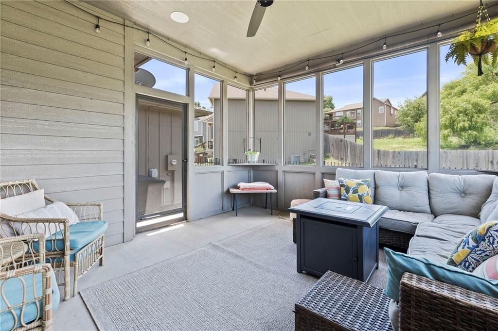615 N Monterey Way — photo 12