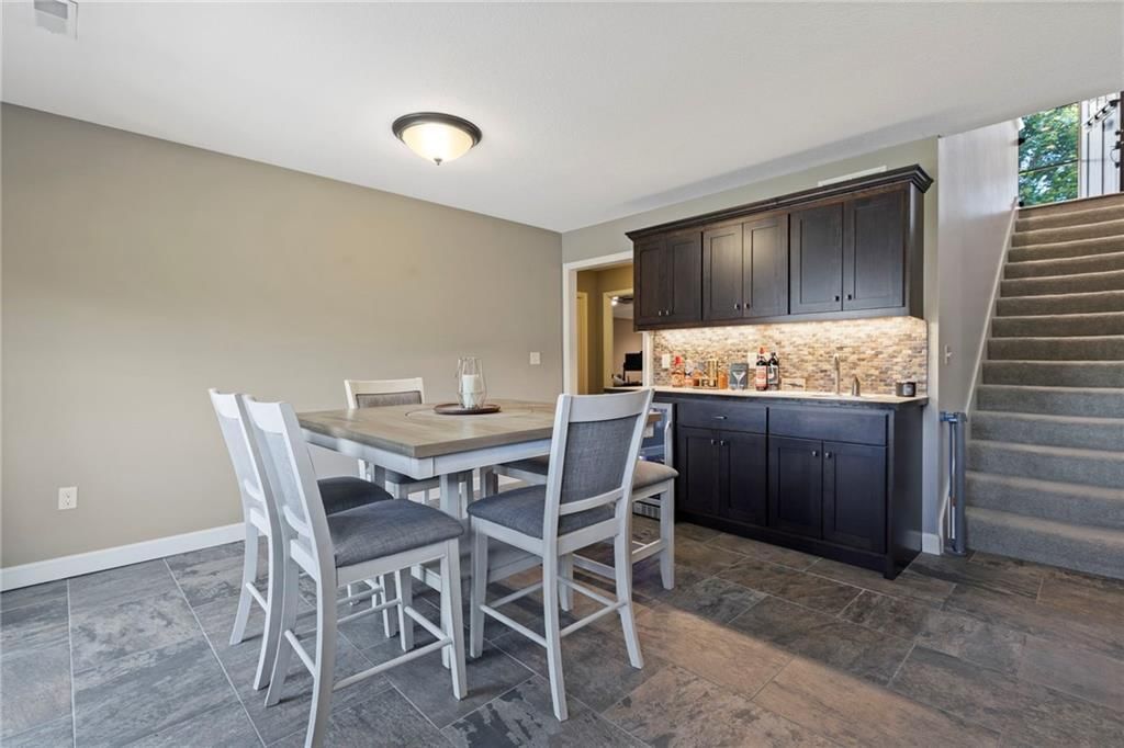 615 N Monterey Way — photo 31