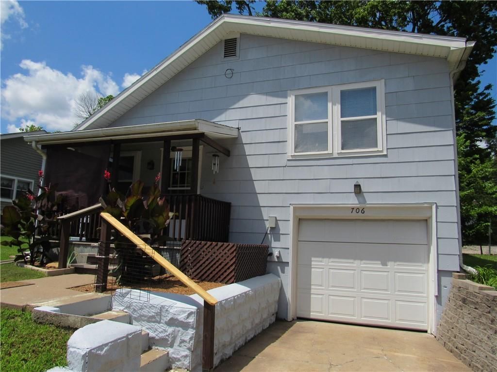 706 W 10th Street — photo 33