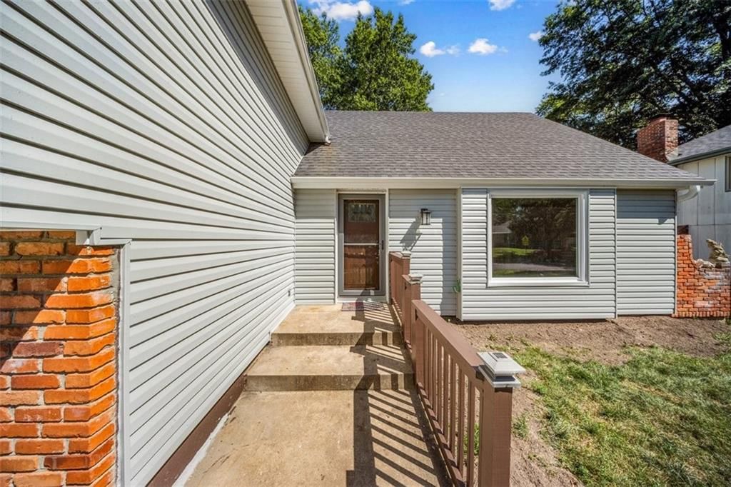1116 N Walker Lane — photo 5