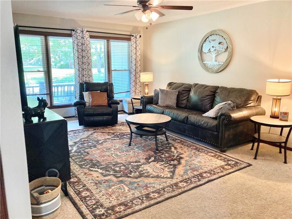 315 Spruce Street — photo 10