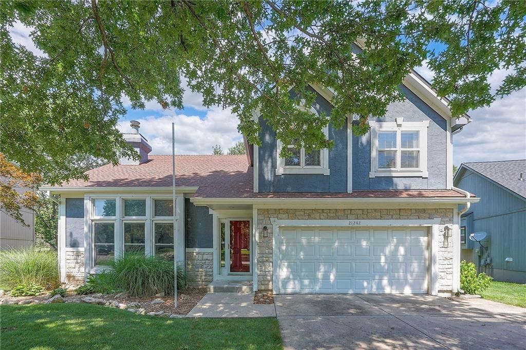 21242 W 56th Street, Shawnee, KS