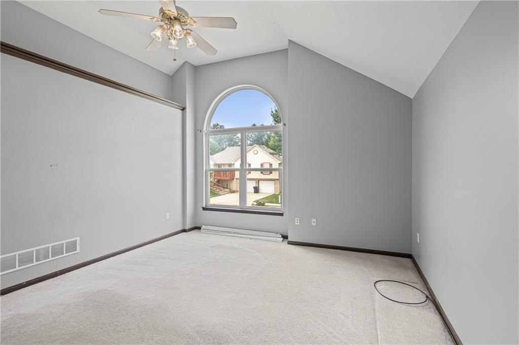 913 N Cochise Avenue — photo 13