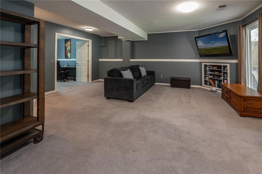 207 Woodhaven Drive — photo 21