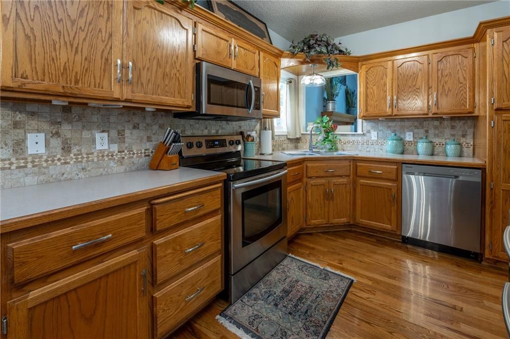 207 Woodhaven Drive — photo 7