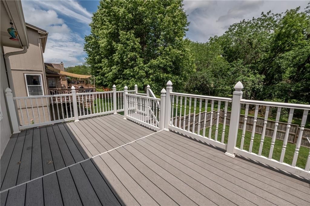 207 Woodhaven Drive — photo 9