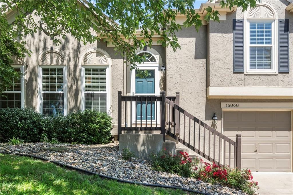 15868 W 157th Terrace — photo 4