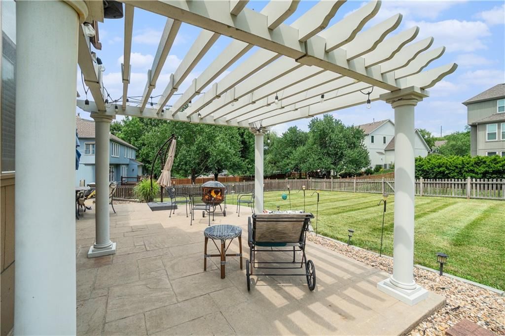 5713 NE Sapphire Court — photo 42