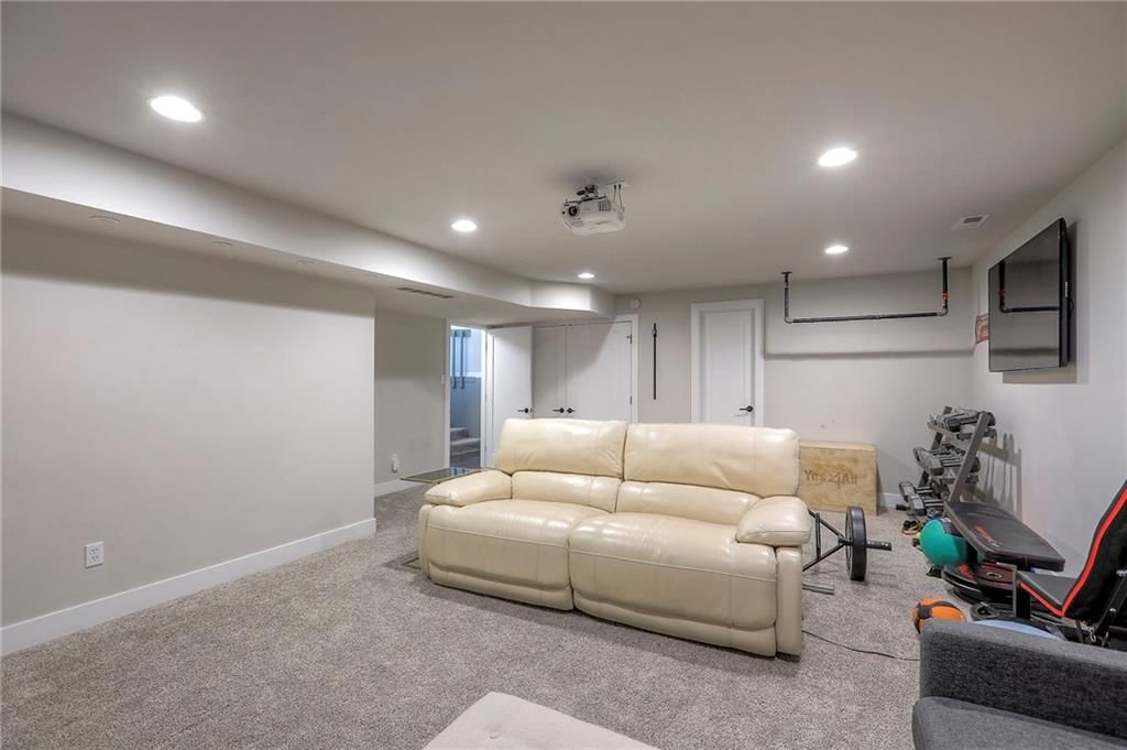 2105 SW Brookshire Drive — photo 36