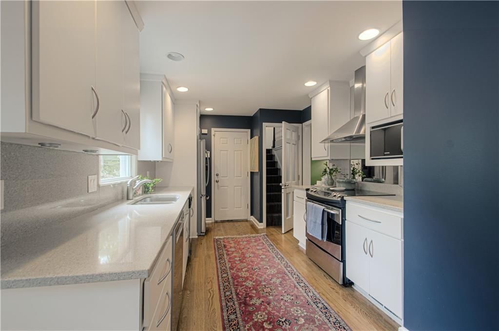 1204 W 70th Street — photo 15