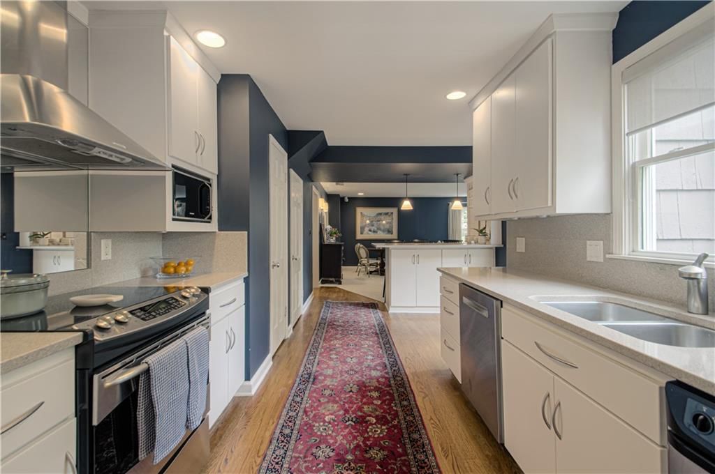 1204 W 70th Street — photo 17