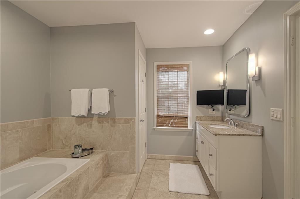 1204 W 70th Street — photo 26