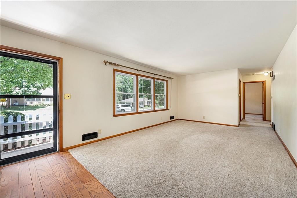 8201 W 89th Street — photo 4